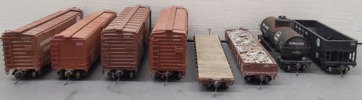 HO Scale Assorted Freight Cars #21498/1148/25133/85542/66915/22006/1133/5823[8]