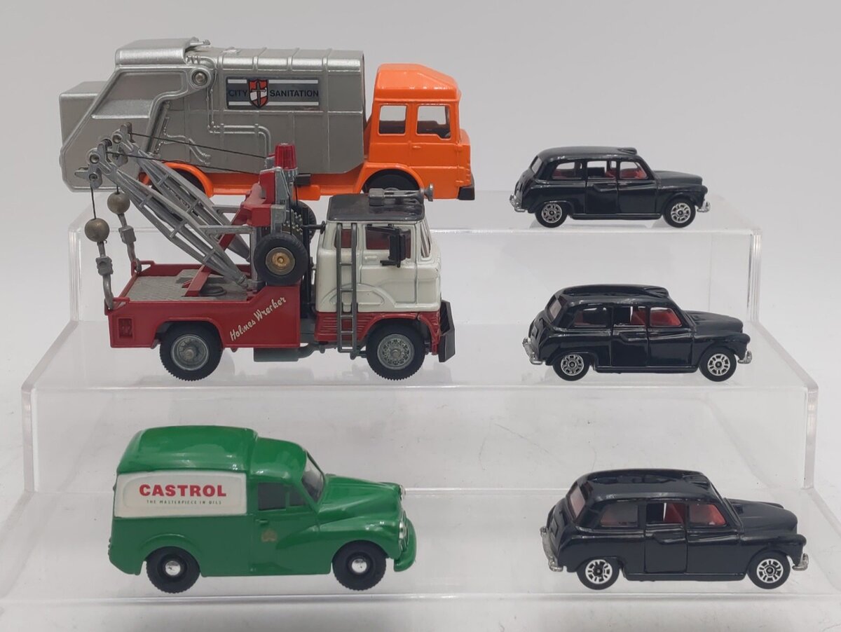 Corgi 1:43 & 1:64 Scale Die-Cast Vehicles [6] EX