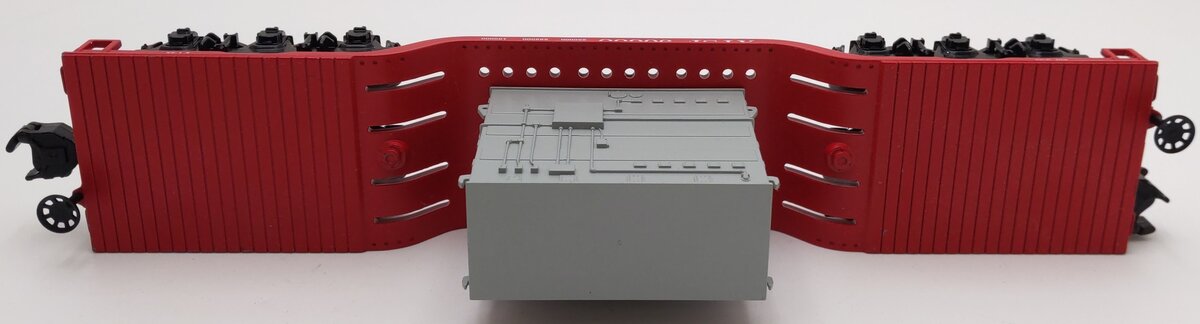 MTH 30-8301 O Gauge Santa Fe Die-Cast Depressed Center Flatcar w/ Transformer VG/Box
