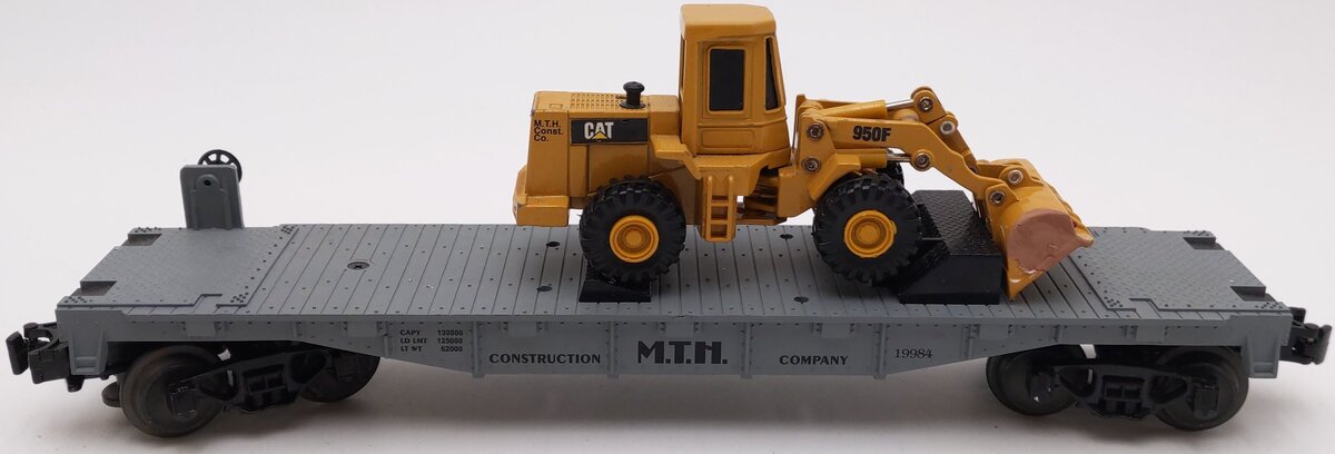 MTH 30-7619 O Gauge MTH Construction Flatcar with Ertl Front End Loader VG/Box
