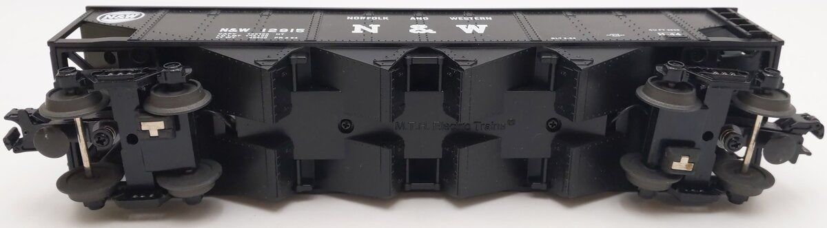 MTH 30-7525 O Gauge Norfolk & Western Operating Hopper Car #12915 EX/Box