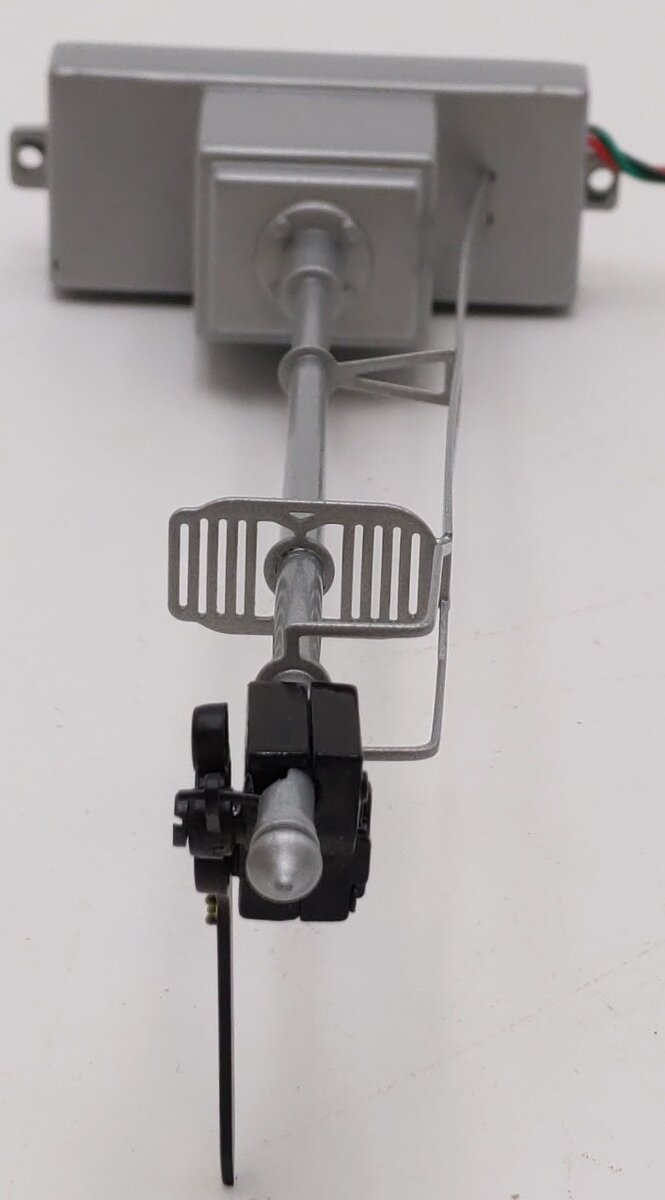 MTH 30-11023 O Scale 3 Position Semaphore EX/Box