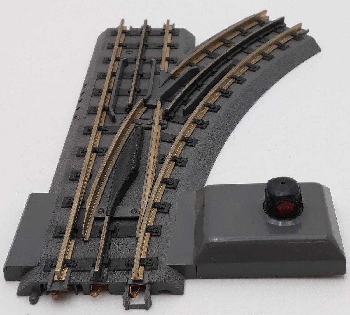 MTH 40-1004 O 31 RealTrax Nickel Silver Right Hand Remote Switch Turnout EX/Box