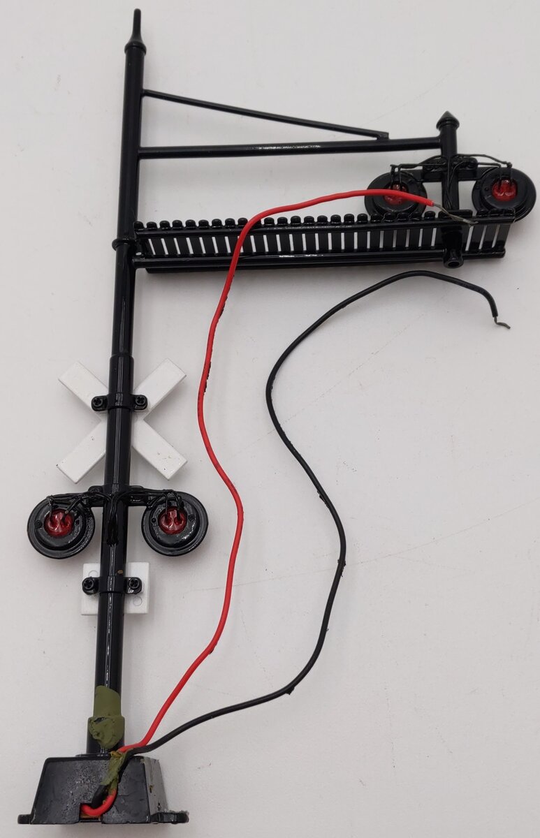 MTH 30-11010 O Scale Operating Crossing Signal VG/Box