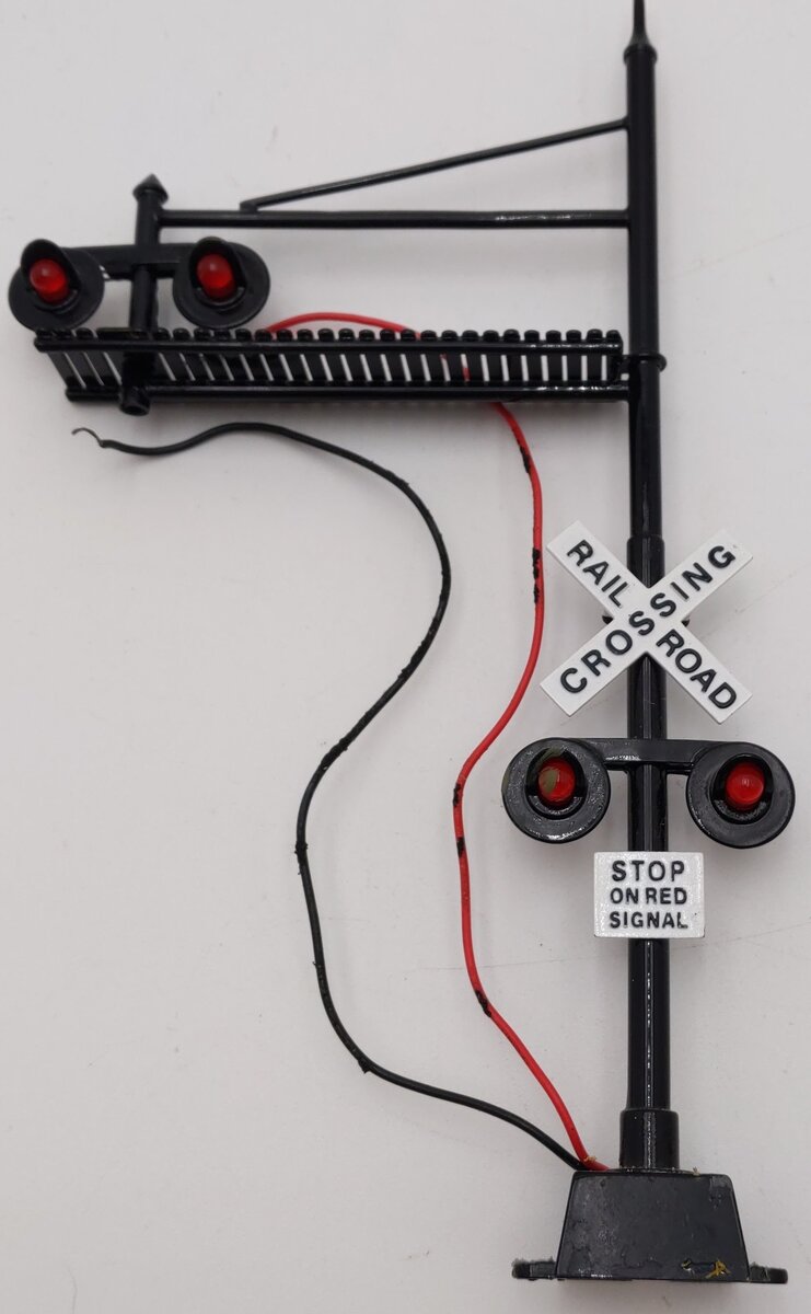 MTH 30-11010 O Scale Operating Crossing Signal VG/Box