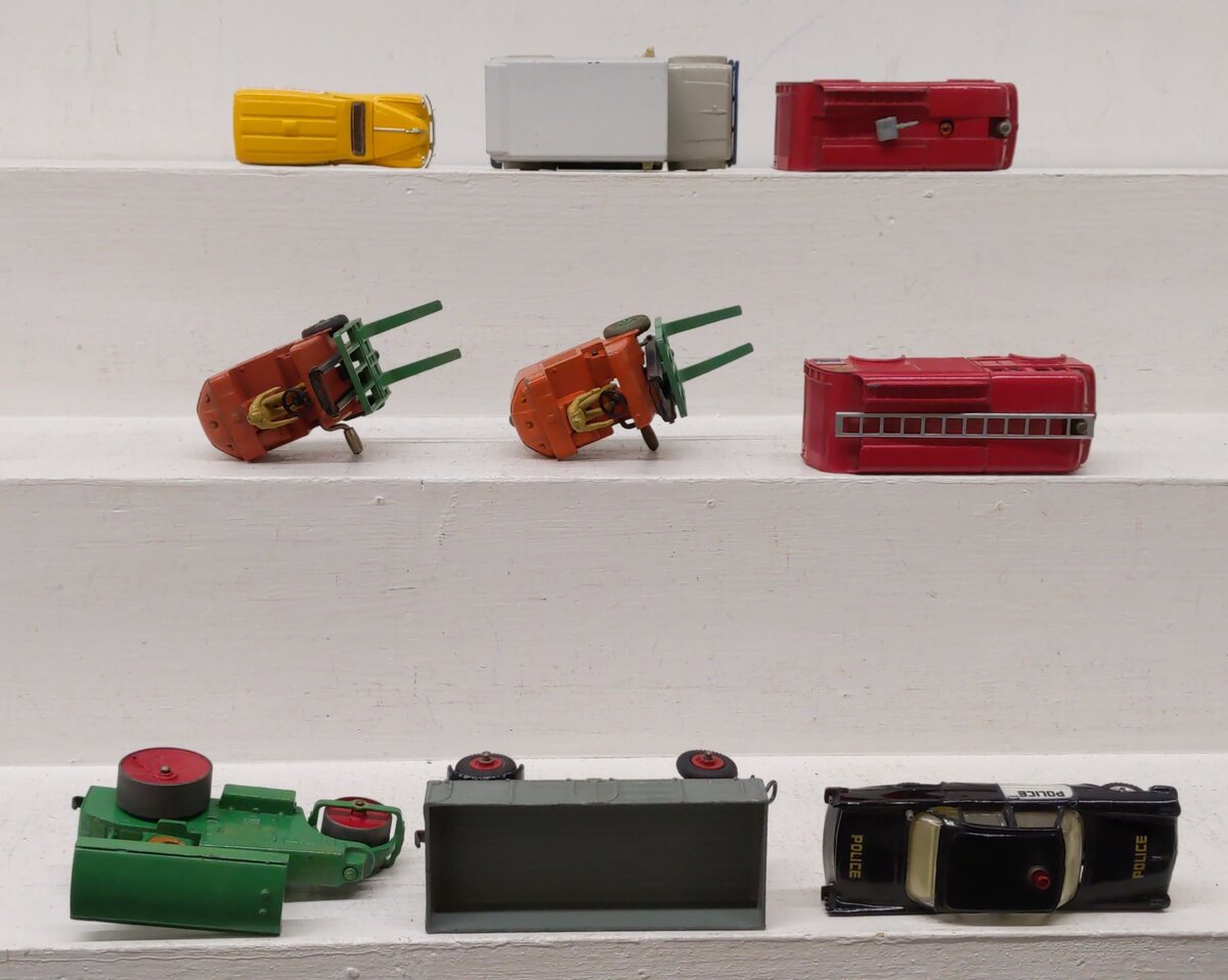 Dinky 1/43 Scale Die-Cast Vehicles [9] EX