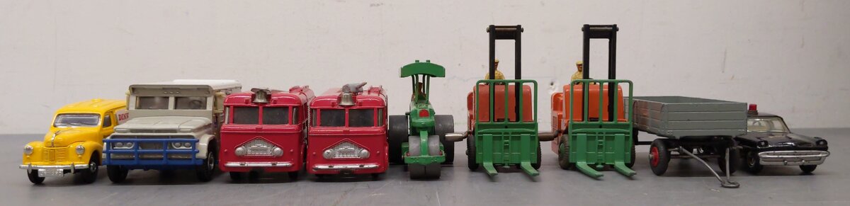 Dinky 1/43 Scale Die-Cast Vehicles [9] EX