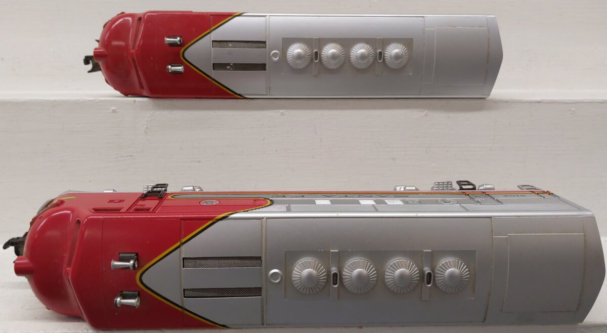 Lionel 6-11711 O Santa Fe F-3 AA Diesel Locomotive Set #8100/8102 with RS EX