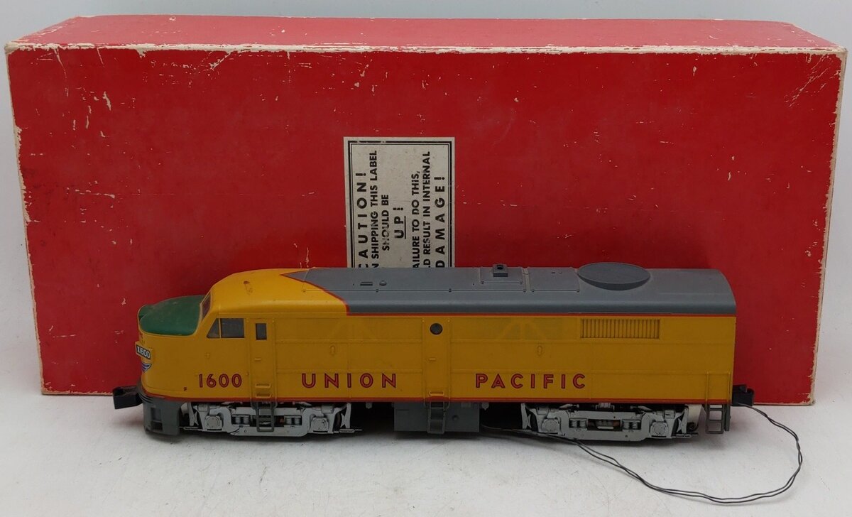 Weaver 6540 O Union Pacific A-Unit Diesel Locomotive #1600 (3 Rail) EX/Box