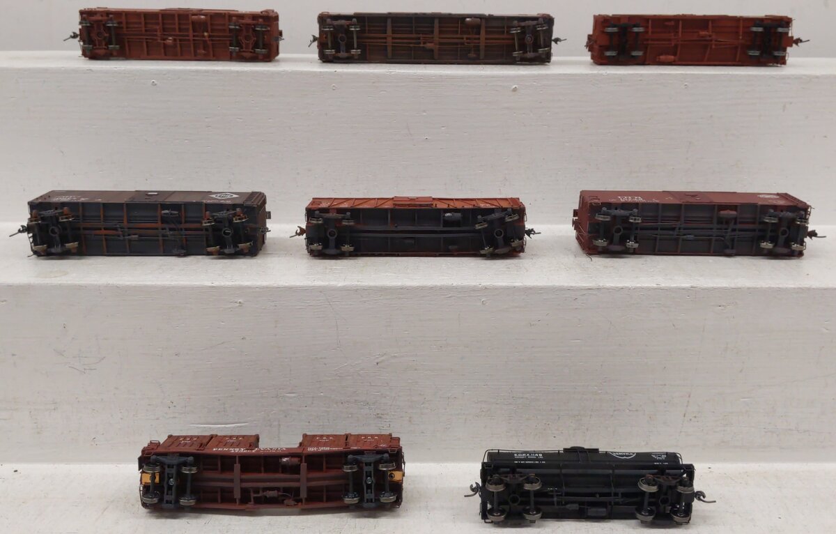 HO Assorted Freight Cars #473267/1149/14135/10748/75708/30107/80274/146647 [8]