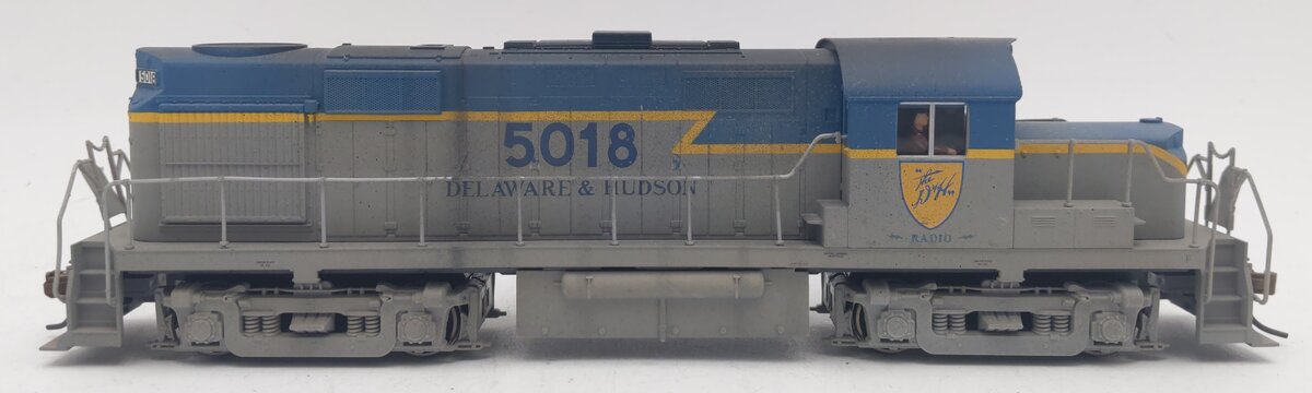 Atlas 10000396 HO Scale D&H RS36 Diesel Locomotive #5018 - Custom w/DCC/Box