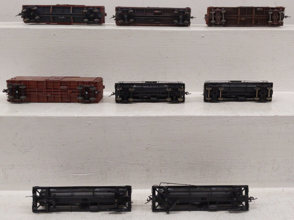 HO Scale Boxcars & Tank Cars#20489/26148/20494/9383/8125/163401/65429/197631 [8]