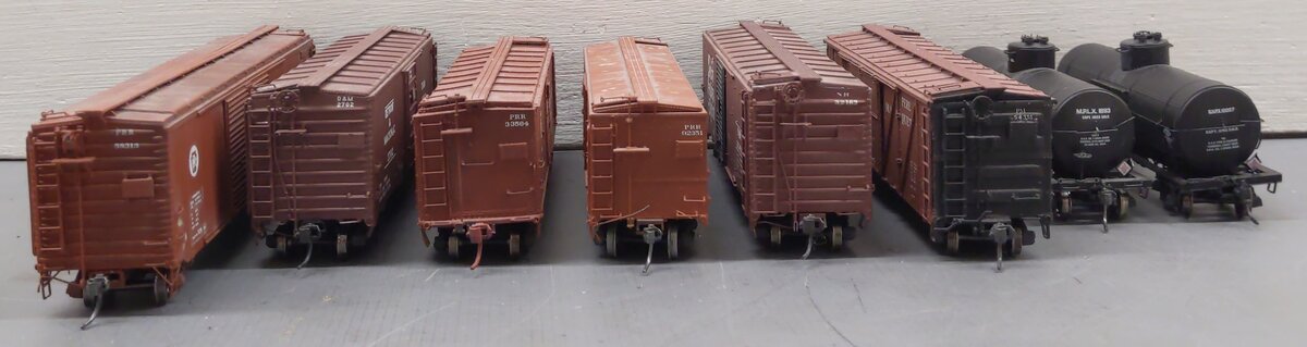 HO Scale Boxcars & Tank Cars #54335/32162/92351/33564/2702/58313/10007/1693 [8]