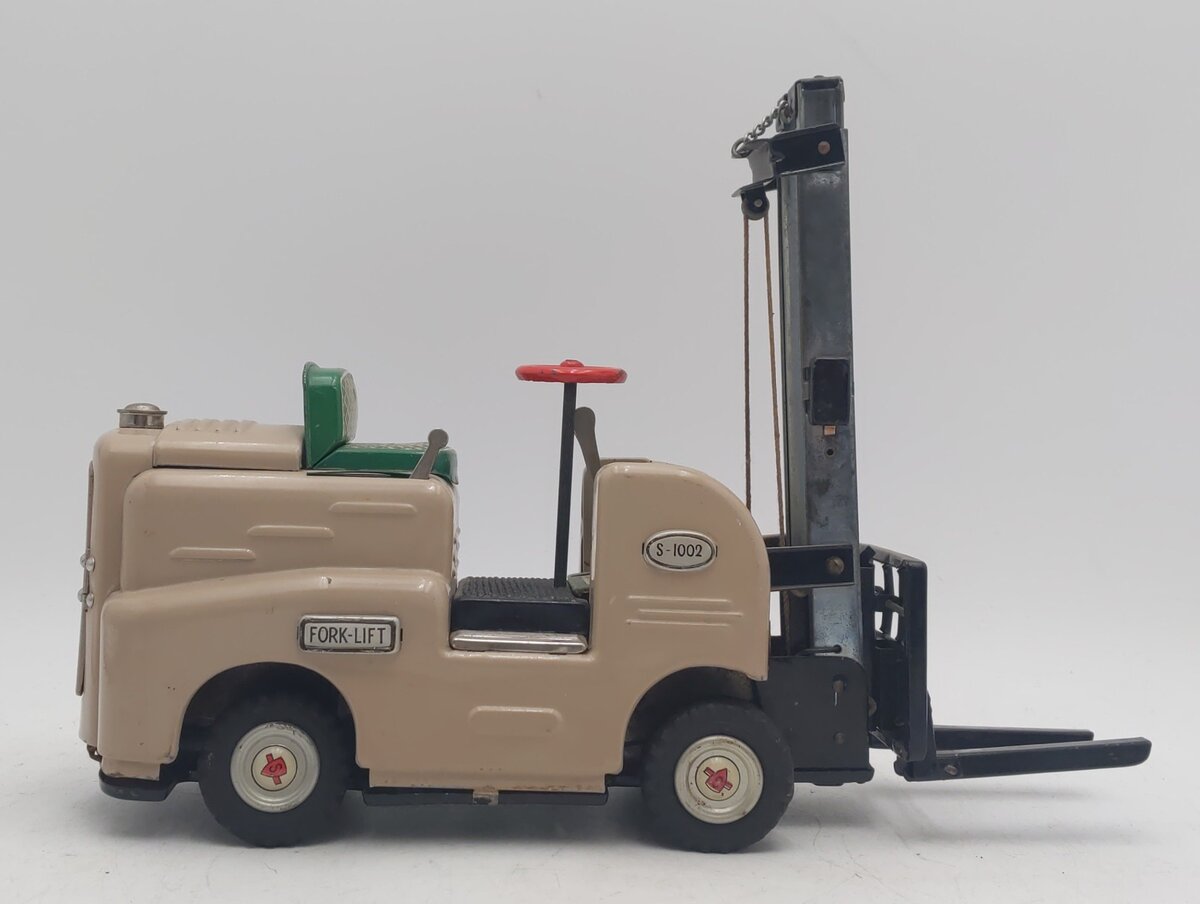 Trade Mark Modern Toys S-1002 Battery Powered Fork-Lift Toy EX