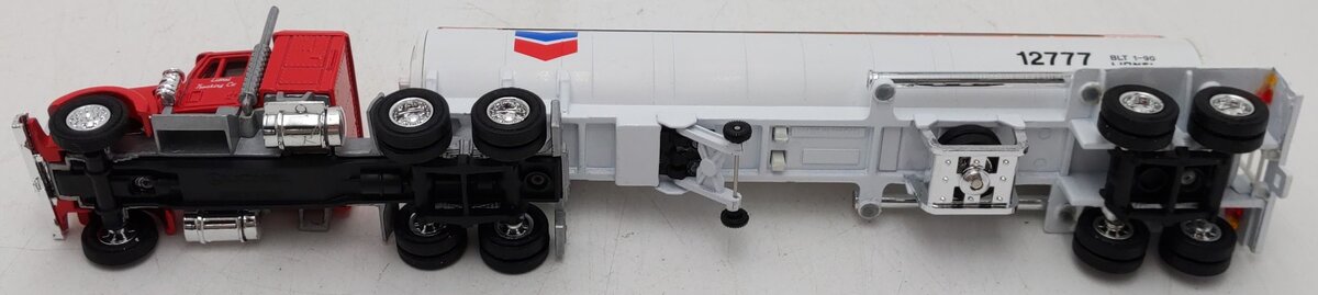 Lionel 6-12777 O Gauge Chevron Tractor and Tanker (Red) EX/Box