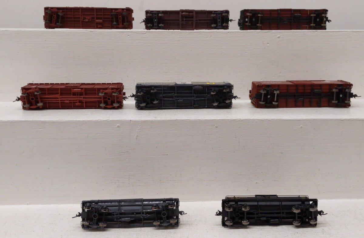 HO Tank, Stock, & Boxcars #29502/70149/6948/1561/466119/23252/105/10299 [8]