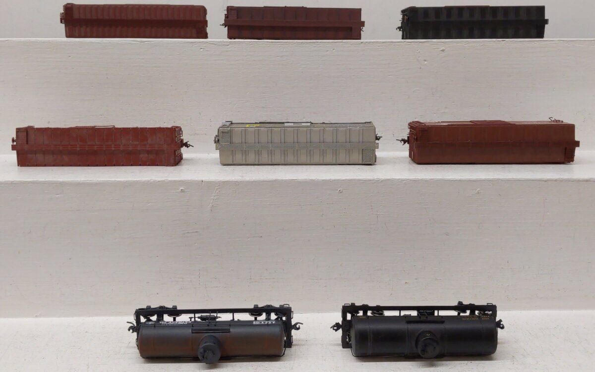 HO Tank, Stock, & Boxcars #29502/70149/6948/1561/466119/23252/105/10299 [8]