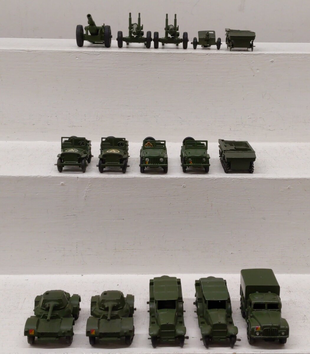 Dinky Toys 1:43 Scale Military Vehicles [15] EX