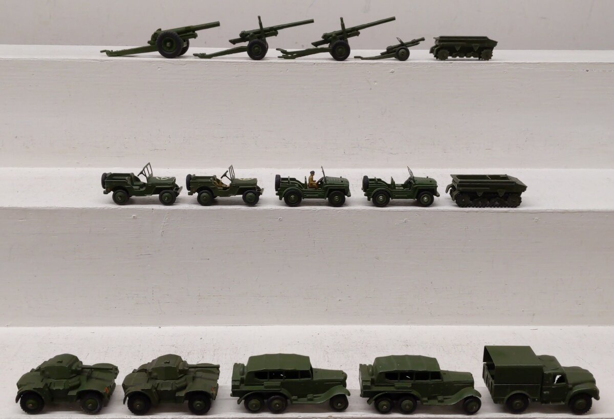 Dinky Toys 1:43 Scale Military Vehicles [15] EX