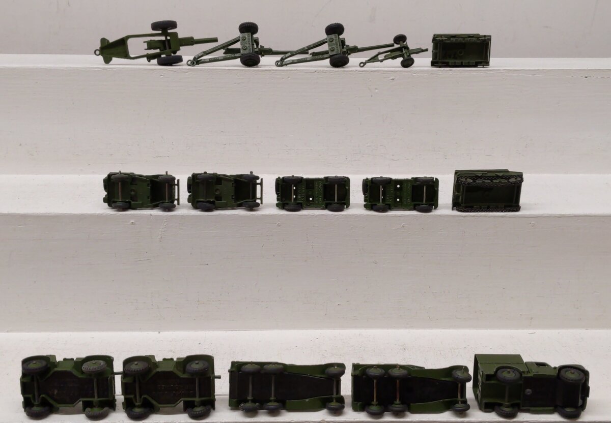 Dinky Toys 1:43 Scale Military Vehicles [15] EX