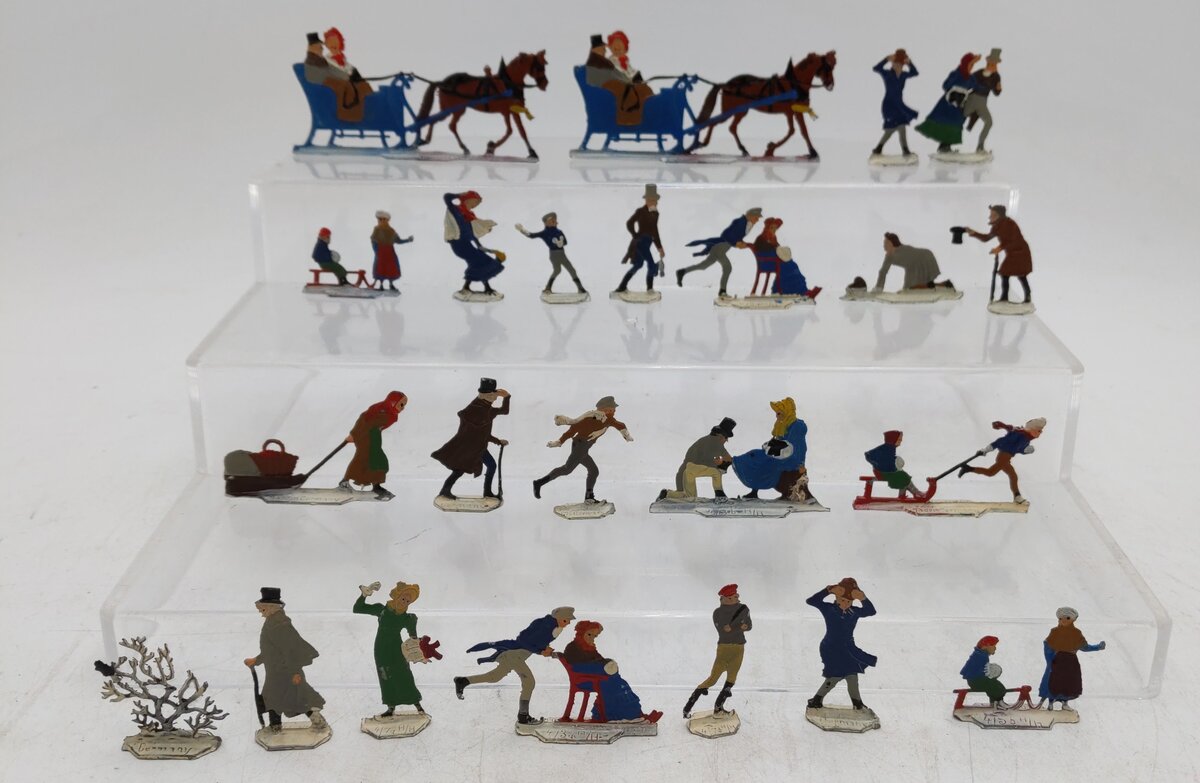 Heinrichsen German Flat Lead Figures [23] EX