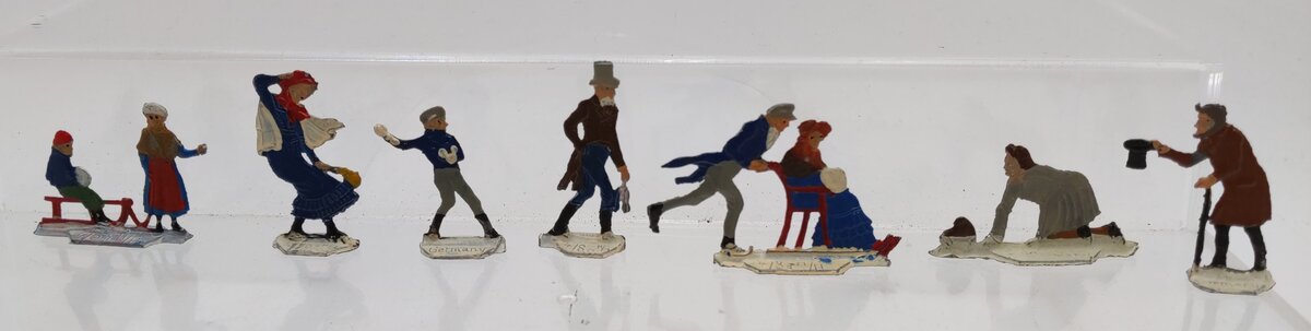 Heinrichsen German Flat Lead Figures [23] EX