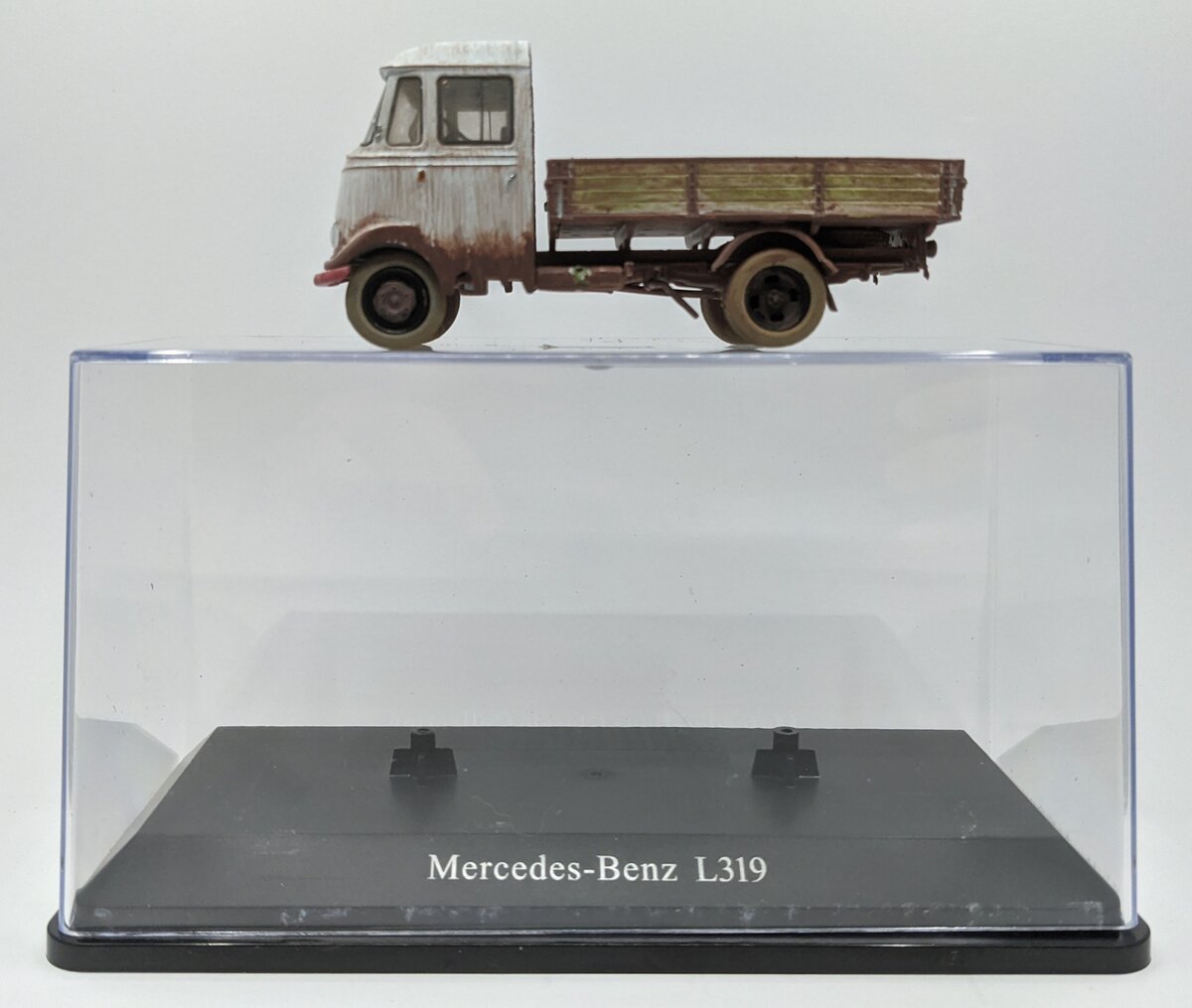 Schuco 1:43 Diecast Mercedes-Benz L319 - Custom