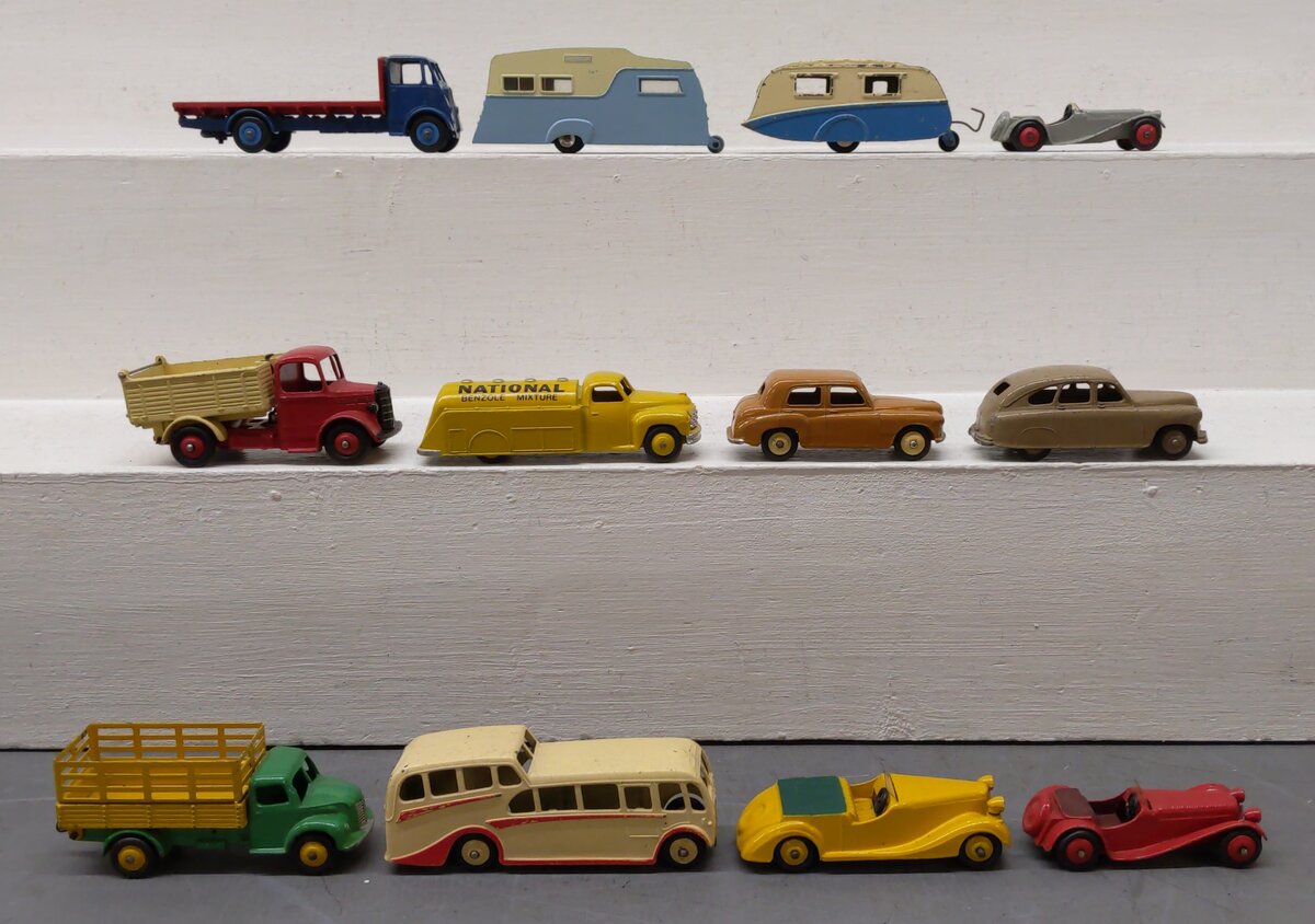 Dinky Toys 1:43 Die-Cast Vehicles [12] VG