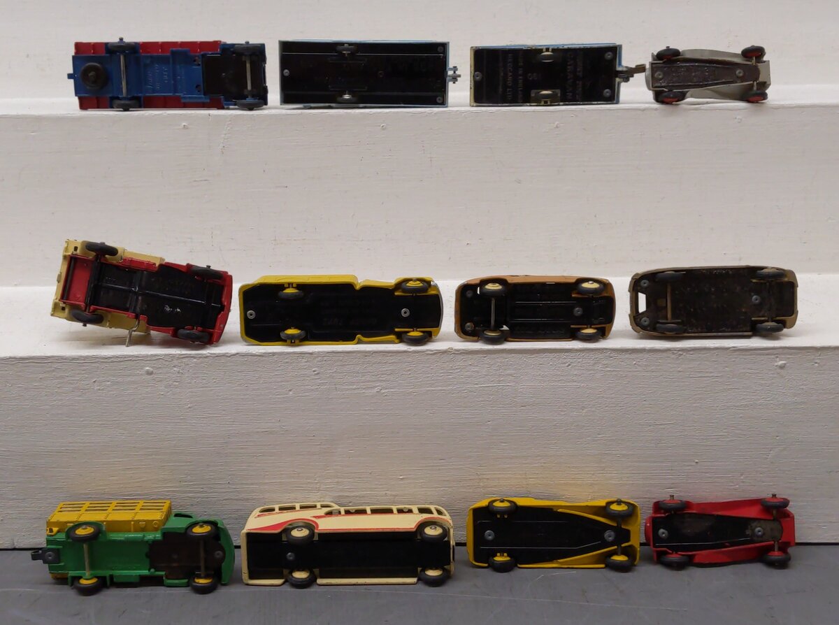 Dinky Toys 1:43 Die-Cast Vehicles [12] VG