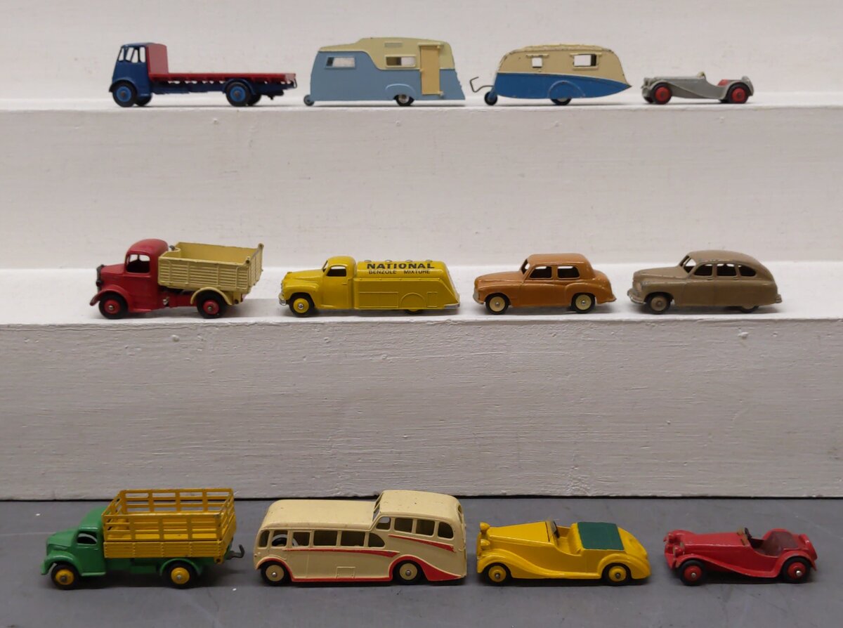 Dinky Toys 1:43 Die-Cast Vehicles [12] VG