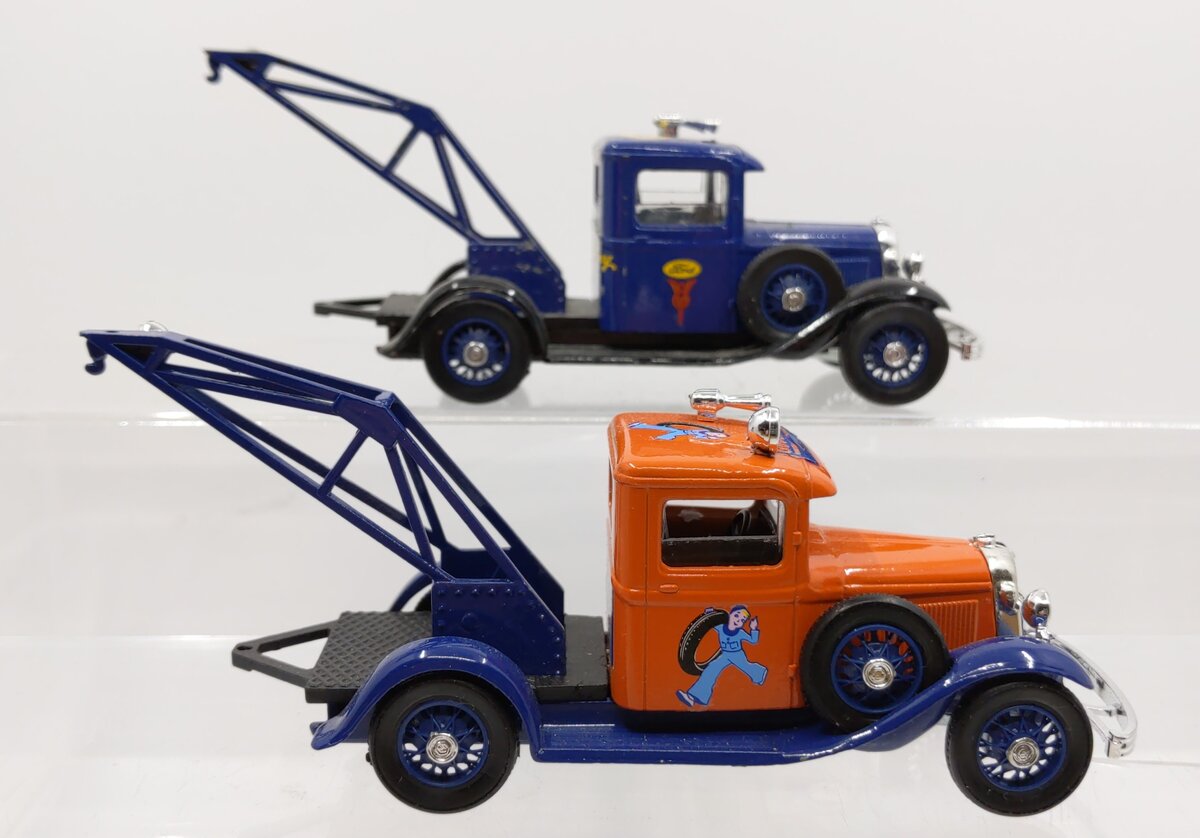 Eligor 1:43 Diecast 1932 Ford Tow Trucks (2) VG