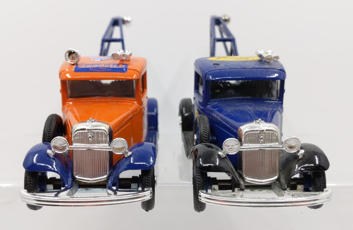 Eligor 1:43 Diecast 1932 Ford Tow Trucks (2) VG