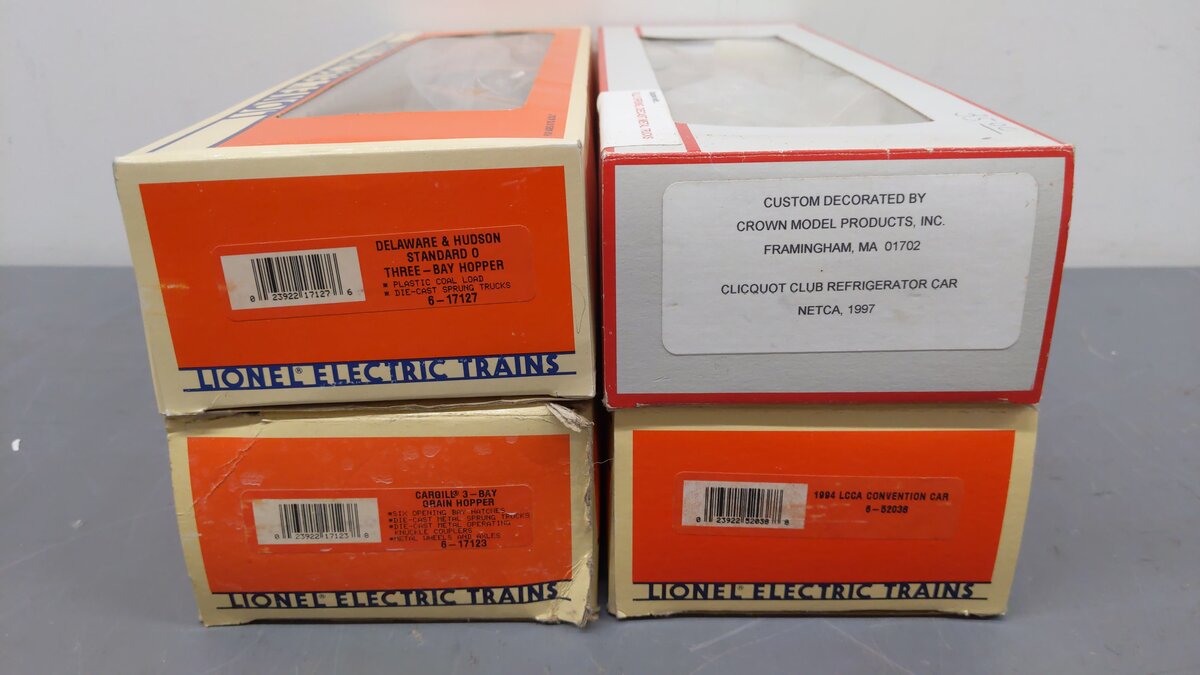 Lionel and Others O Assorted Freight Cars 360794, 121091, 844304, 17127 [4] EX/Box