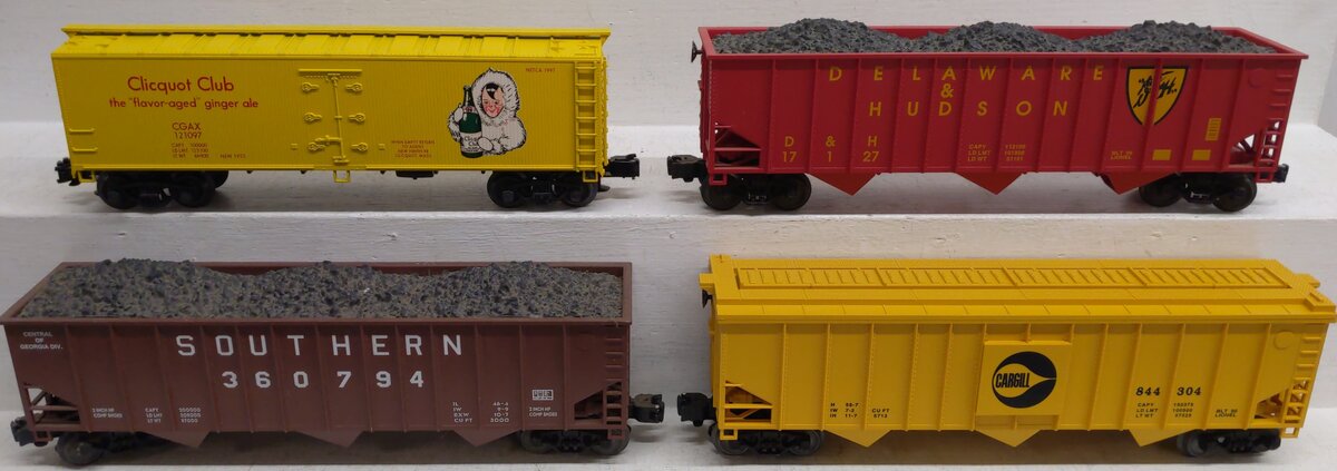 Lionel and Others O Assorted Freight Cars 360794, 121091, 844304, 17127 [4] EX/Box