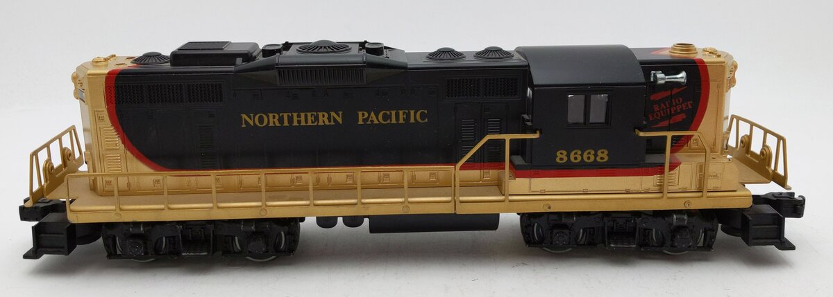Lionel 6-8668 O Gauge Northern Pacific GP-9 Non-Powered Diesel Locomotive EX/Box