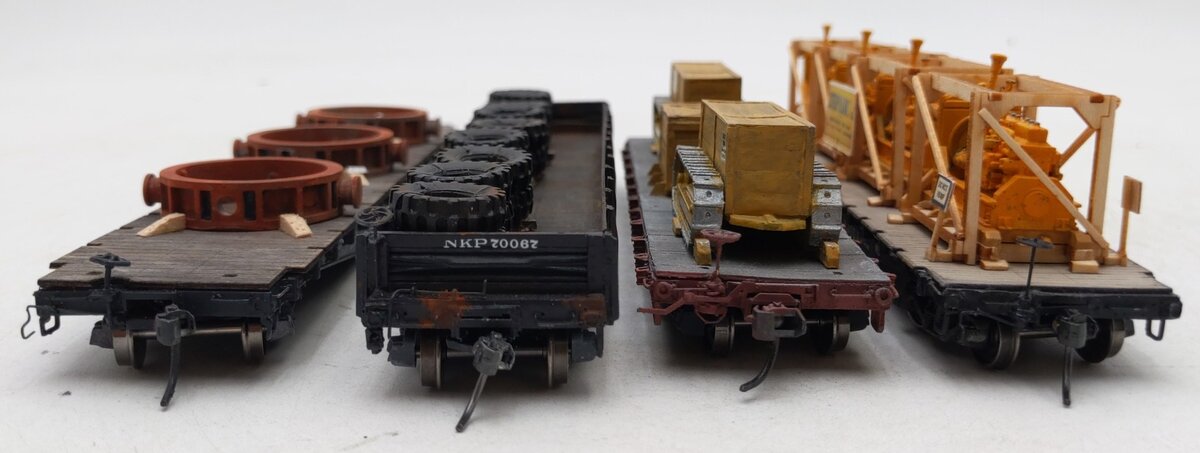 HO Scale Flatcars & Gondola w/Custom Loads #40429/23013/6743/70067 [4]