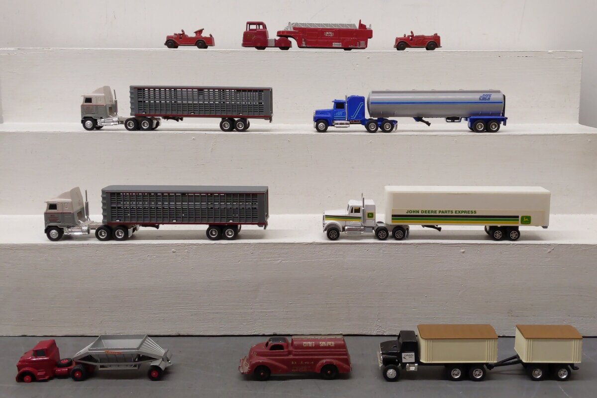 ERTL, Manoil, Matchbox & Other Die-Cast Vehicles [10] VG