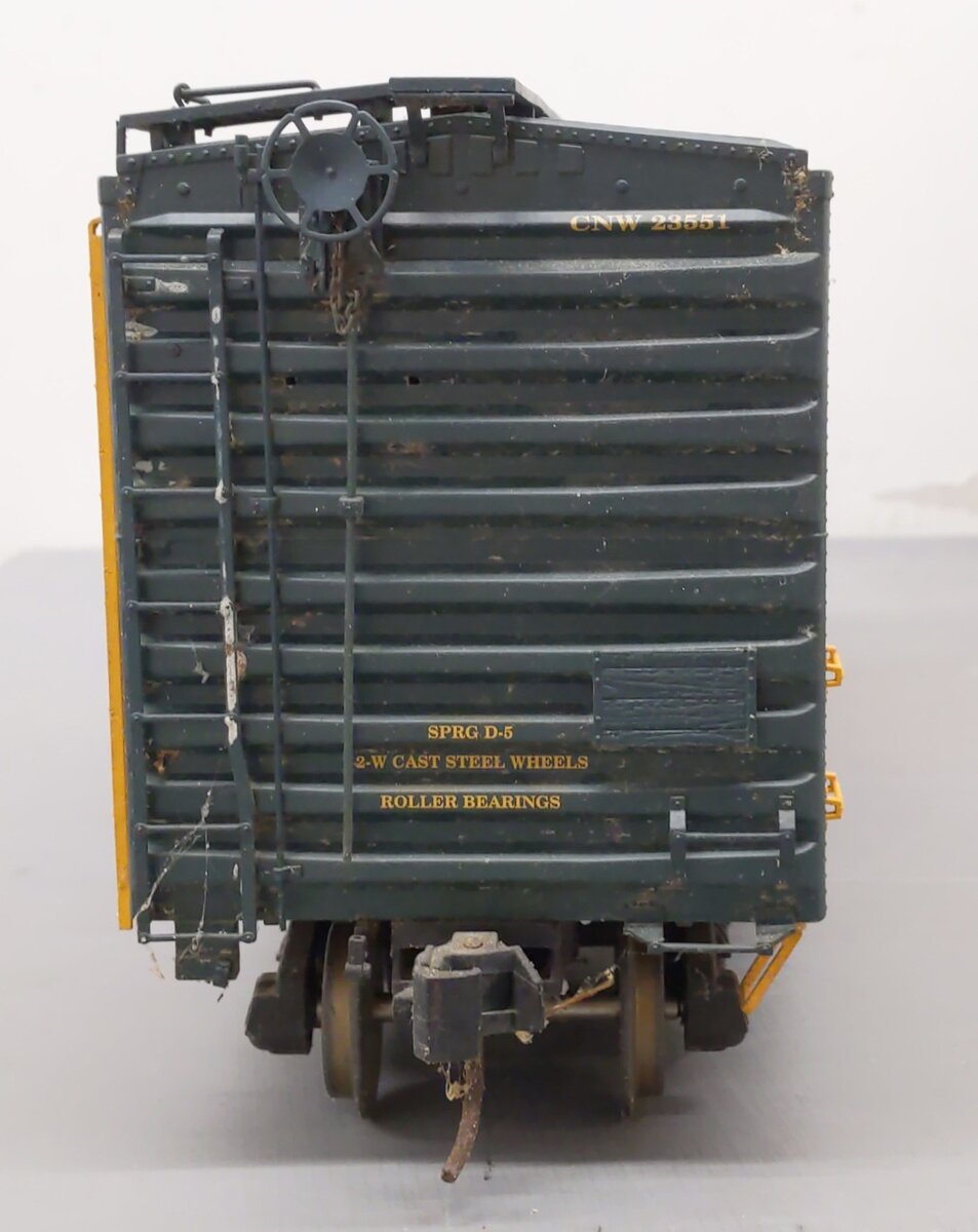 USA Trains 19212C G Chicago & North Western PS-1 Boxcar (Metal Wheels) VG/Box