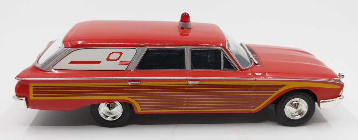 Whitebox 1:43 Diecast 1964 Ford Amblewagon VG