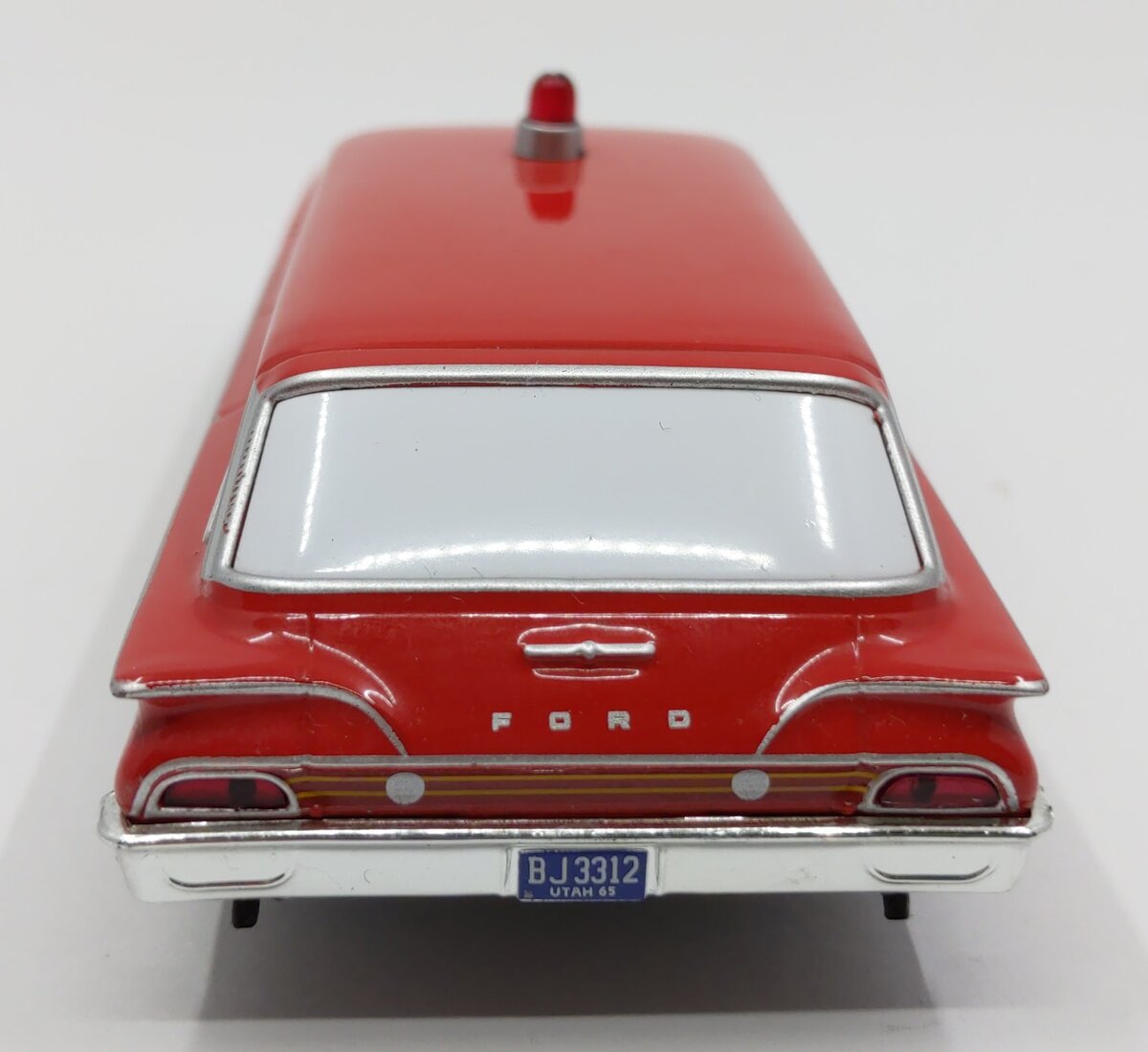 Whitebox 1:43 Diecast 1964 Ford Amblewagon VG