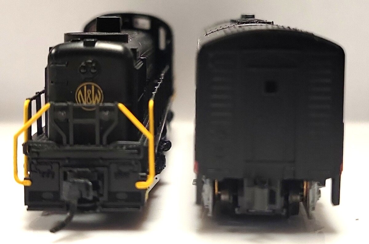 Atlas & Kato N Scale Diesel Locomotives: 300, 8082 [2] EX