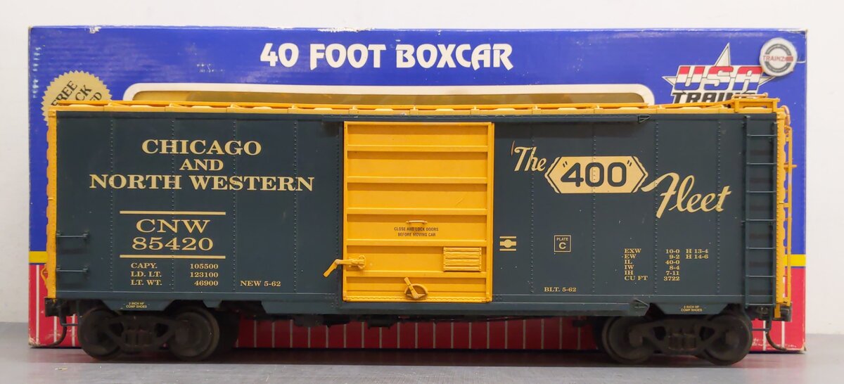 USA Trains R19212B G Chicago & North Western 40 Ft. PS-1 Simulated Steel Box Car VG/Box
