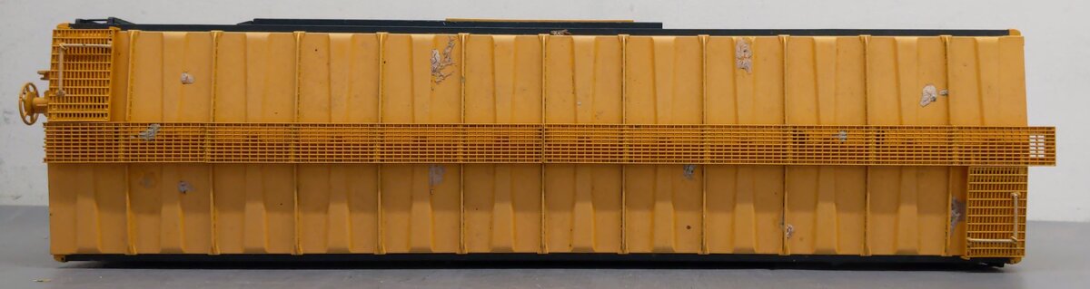 USA Trains R19212B G Chicago & North Western 40 Ft. PS-1 Simulated Steel Box Car VG/Box