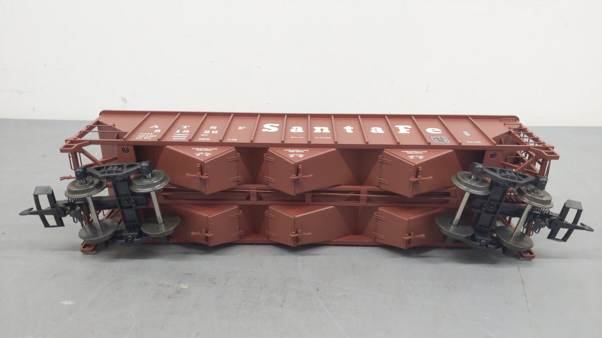 USA Trains R14002 G Santa Fe 70 Ton 3 Bay Coal Hoppers (Mineral Brown) EX/Box