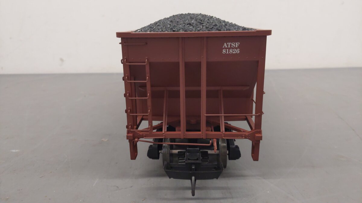 USA Trains R14002 G Santa Fe 70 Ton 3 Bay Coal Hoppers (Mineral Brown) EX/Box