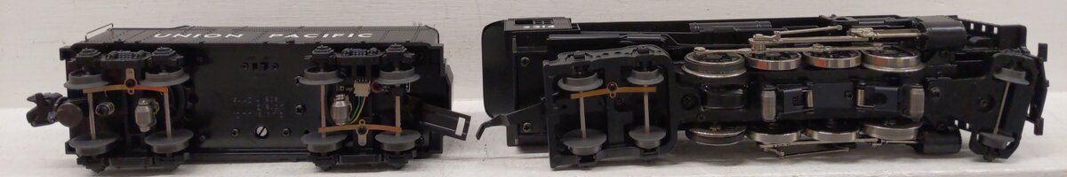 Lionel 6-28696 O UP Berkshire Jr. Steam Locomotive & Tender w/TrainSounds #2314 VG/Box