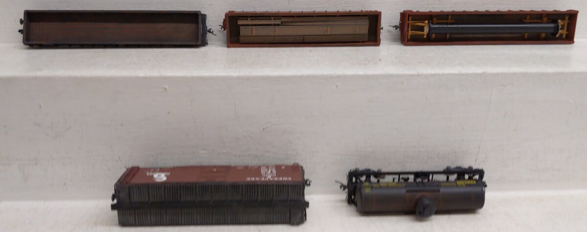 HO Scale Assorted Custom Weathered Freight Cars #357934/343125/2014/5480/300 [5]