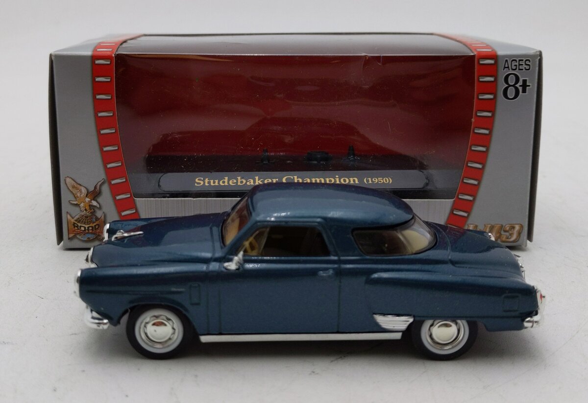 Road Signature 94249 1:43 1950 Dark Blue Studebaker Champion LN/Box