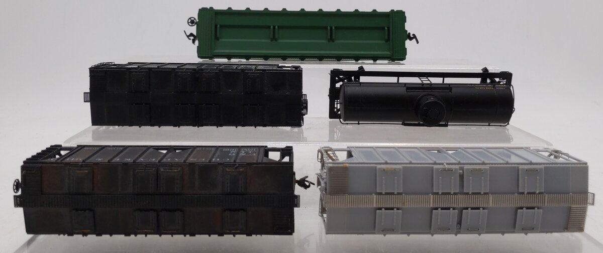 HO Scale Assorted Freight Cars- #21036/412/77340/2475 [5]