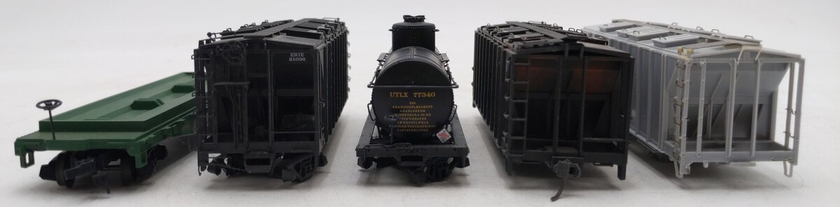 HO Scale Assorted Freight Cars- #21036/412/77340/2475 [5]
